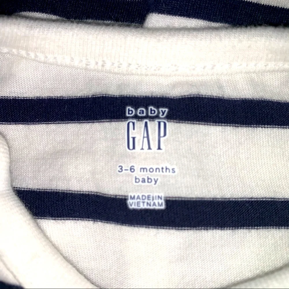 Baby Gap White & Navy Blue Striped Summer One Piece Onesie 3-6 months